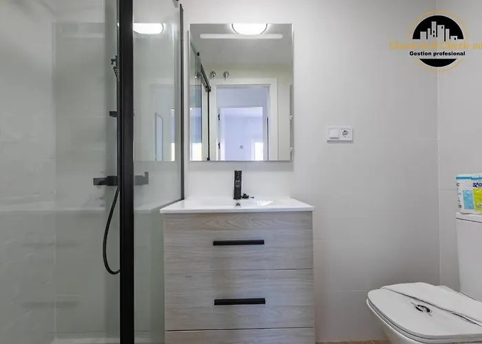 El Solaire Centro 토레몰리노스