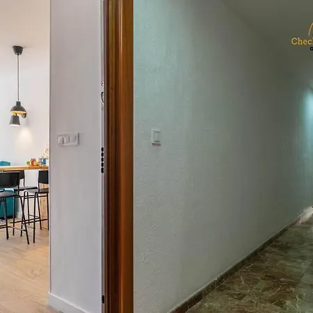 El Solaire Centro توريمولينوس